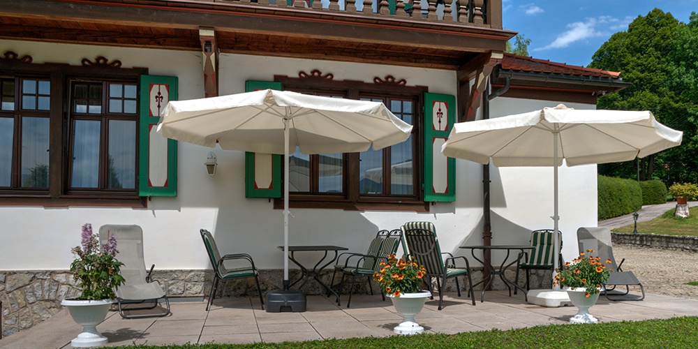 09_gaestehaus_florian_terrasse_südseite 09_gaestehaus_florian_terrasse_südseite